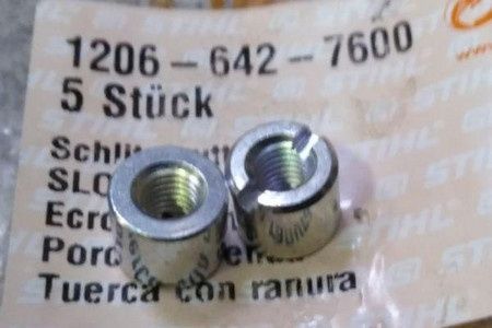 Гайка шлицьова Stihl арт:12066427600 12066427600 фото Гайка шлицьова Stihl арт:12066427600 12066427600 фото